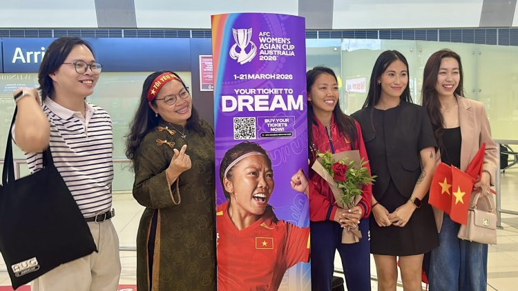 CĐV Việt Nam tại Australia hân hoan chào đón thầy trò HLV Mai Đức Chung