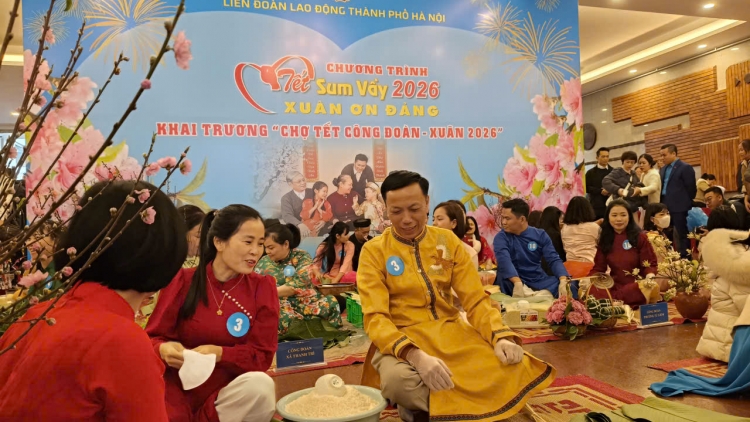 "Tết sum vầy" mang Tết đến với người lao động Hà Nội