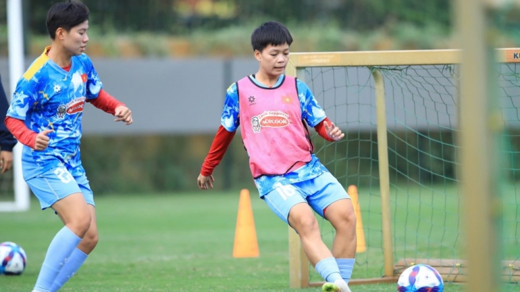 Đội tuyển bóng đá nữ Việt Nam trở lại tập luyện trong ngày mùng Hai Tết