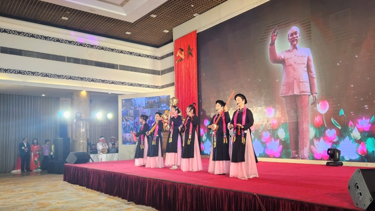 Tiếng then của người cao tuổi - Di sản truyền thống đồng hành cùng thời đại