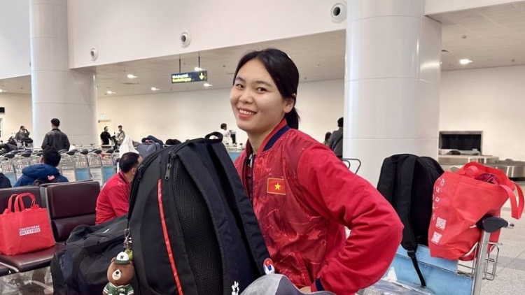 Thầy trò HLV Mai Đức Chung tranh thủ tập luyện trước khi nghỉ Tết