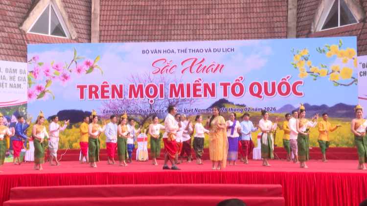 Sắc xuân hội tụ