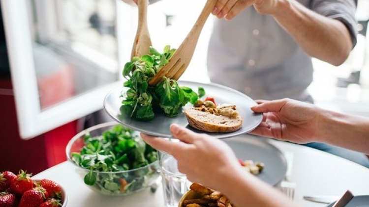 Trào lưu “ăn chống viêm”: Không phải lời khuyên nào cũng đúng