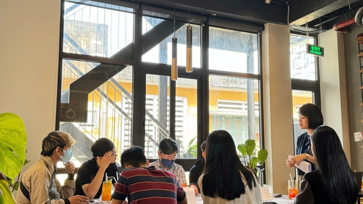 Mạng xã hội - “không gian định kiến mới” với người sống chung với HIV