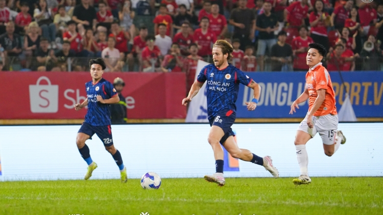 Vòng 17 V-League 2025/26: CLB Công an Hà Nội thắng đậm SHB Đà Nẵng