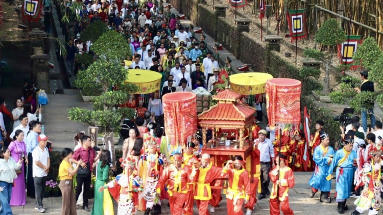 Nhân dân trong và ngoài nước tổ chức Lễ Giỗ Tổ Hùng Vương