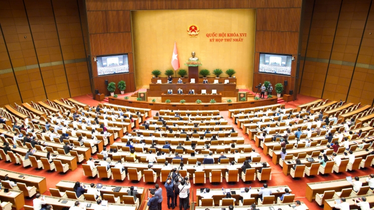 Quốc hội thông qua Nghị quyết giảm thuế xăng dầu về 0% từ 15/4