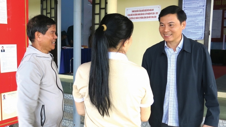 Ông Blup Núi - Người tổ trưởng luôn tận tụy với công việc