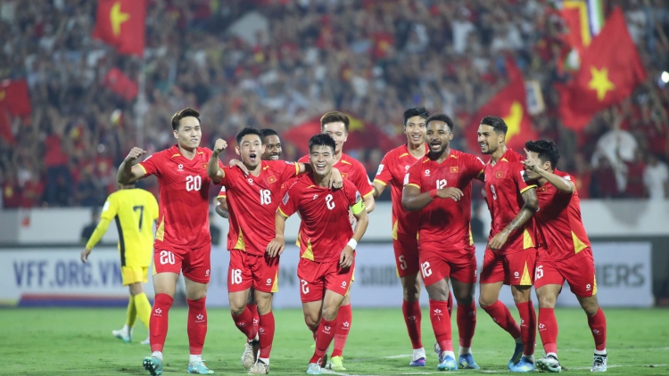 Đêm Thiên Trường rực rỡ và lời khẳng định của bóng đá Việt Nam