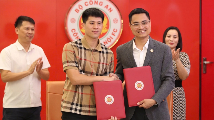 Loạt tuyển thủ gia hạn hợp đồng với CLB Công an Hà Nội