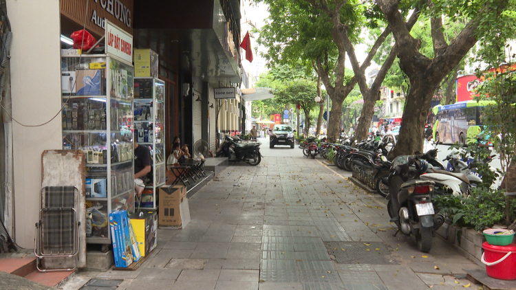Vỉa hè cho thuê: Hài hòa mưu sinh và trật tự đô thị