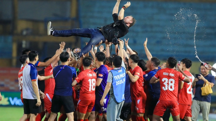 Công an Hà Nội vô địch V.League sớm 3 vòng đấu