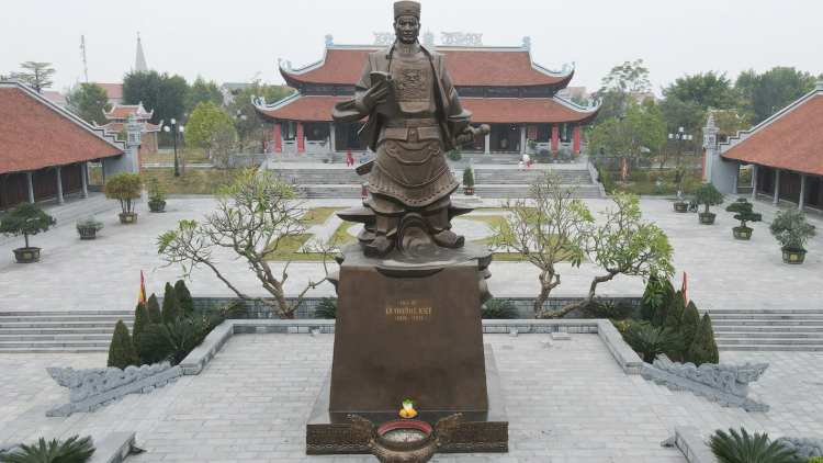 Chiến lược quân sự của Lý Thường Kiệt trong chống quân xâm lược nhà Tống