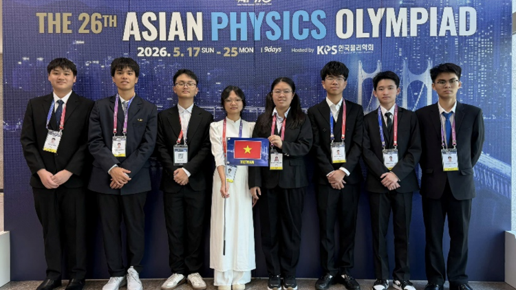 Học sinh Việt Nam vào top 8 Olympic Vật lý châu Á