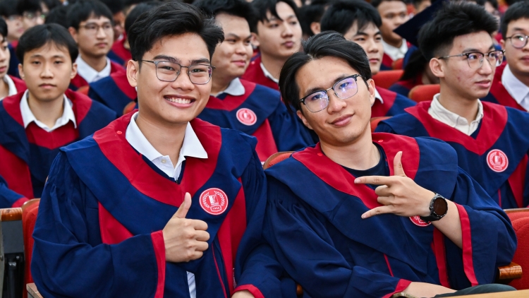 Bộ GD-ĐT đề xuất tự chủ đại học không phụ thuộc tài chính 