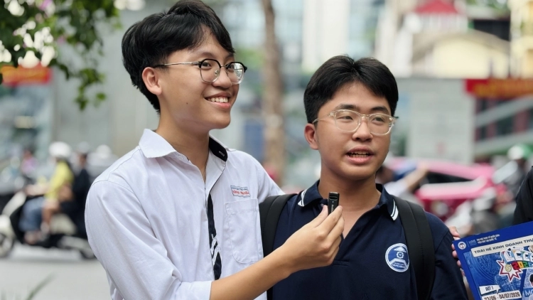 Đề thi tốt nghiệp môn Vật lý – Hóa học: Khó hơn năm ngoái, đòi hỏi hiểu bản chất