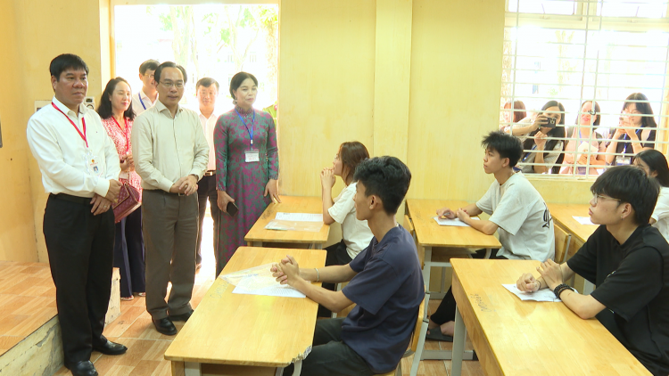 Xử lý tình huống thi phải đặt quyền lợi chính đáng của thí sinh lên đầu