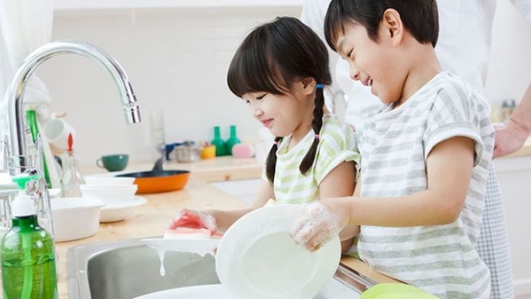 Làm việc nhà giúp trẻ dễ thành công trong cuộc sống