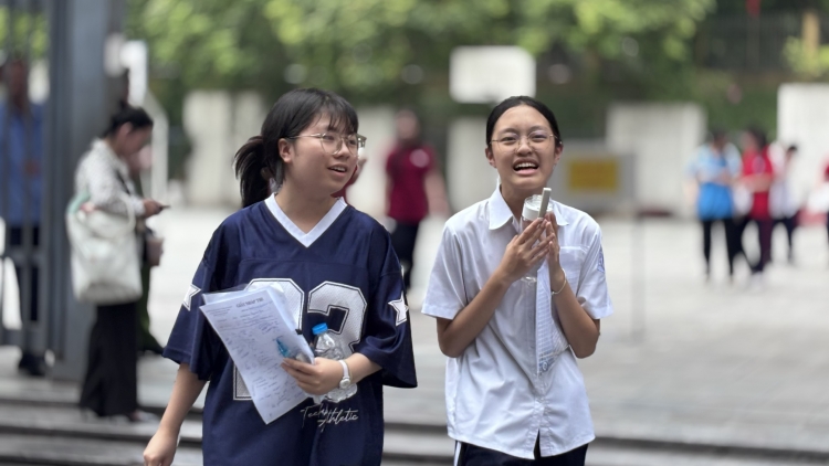 Áp lực cuộc đua vào trường chuyên