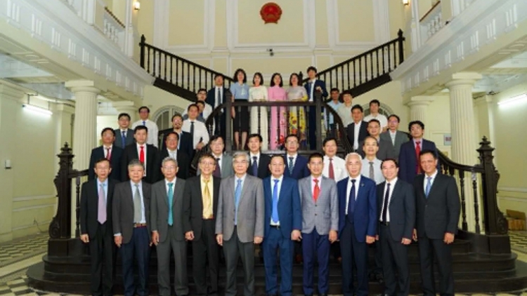 Các cơ sở giáo dục đại học được quyền bổ nhiệm giáo sư, phó giáo sư