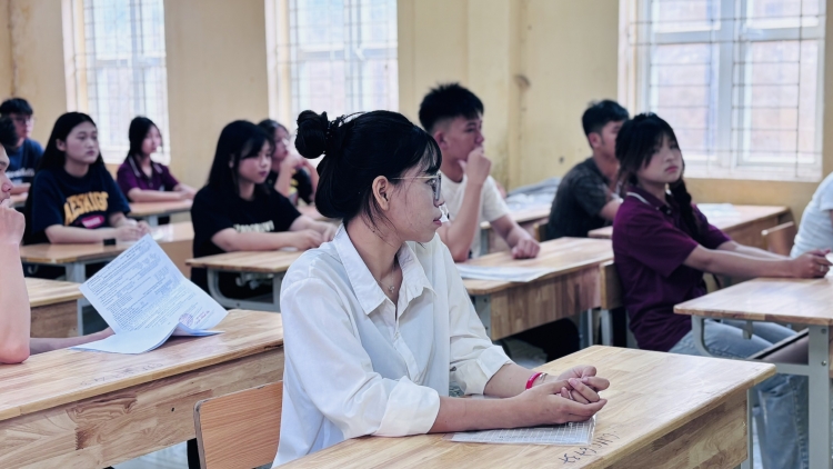 12 thí sinh bị đình chỉ do vi phạm quy chế thi tốt nghiệp