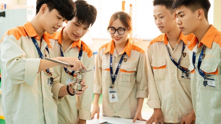 Công nhận giá trị tương đương giữa học trực tiếp và trực tuyến trong dạy nghề
