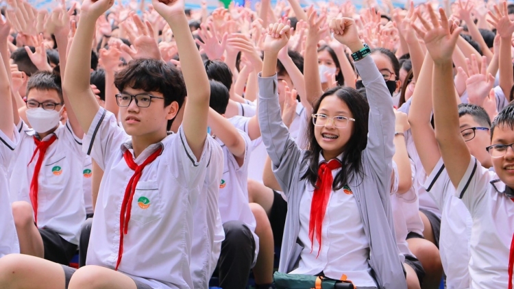 Trường tư thục được phép dạy bổ sung không thu phí 4 tuần trong một năm học