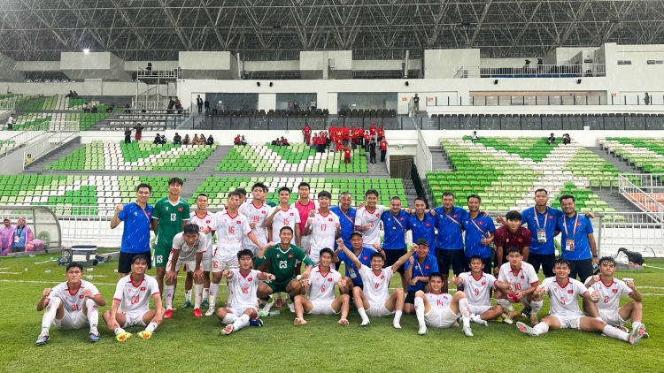 U19 Việt Nam đè bẹp U19 Myanmar 5-0, vươn lên dẫn đầu bảng A
