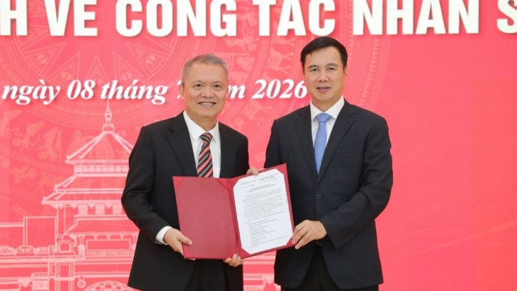 ĐHQG Hà Nội ký hợp đồng Hiệu trưởng với chuyên gia trình độ cao