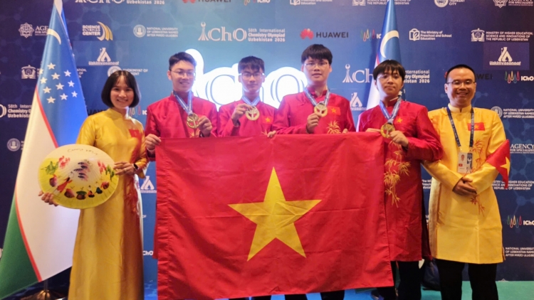 4/4 học sinh Việt Nam đạt Huy chương vàng Olympic Hoá học quốc tế