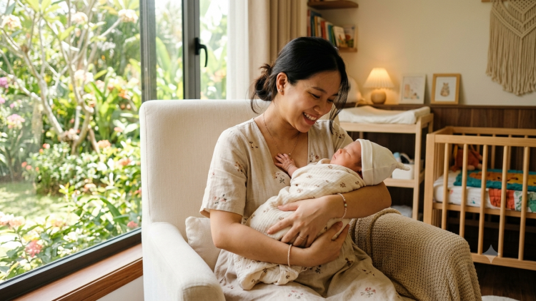 Chăm sóc mẹ sau sinh mổ: Những điều không nên bỏ qua