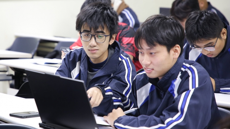 Nhiều trường đại học công bố điểm sàn xét tuyển, mức cao nhất là 24 điểm