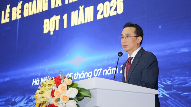 Đừng cố cạnh tranh với AI về ghi nhớ mà cạnh tranh bằng lòng tử tế, trách nhiệm