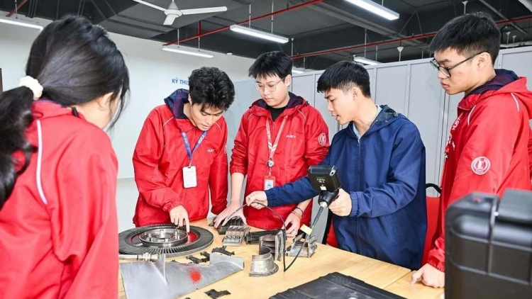 Phải đạt tối thiểu 7,5 điểm môn Toán mới được đăng ký ngành bán dẫn ĐH Bách khoa Hà Nội