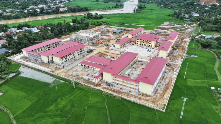 Những mái trường gọi tương lai