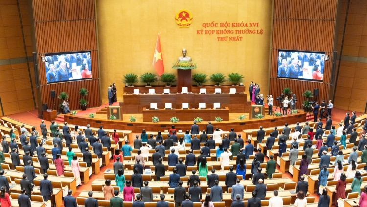 Đổi mới tư duy lập pháp, mở đường cho phát triển