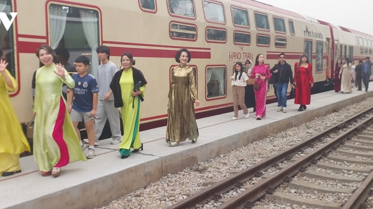 Khám phá chuyến tàu 5 cửa ô: Hành trình đánh thức ký ức Hà Nội