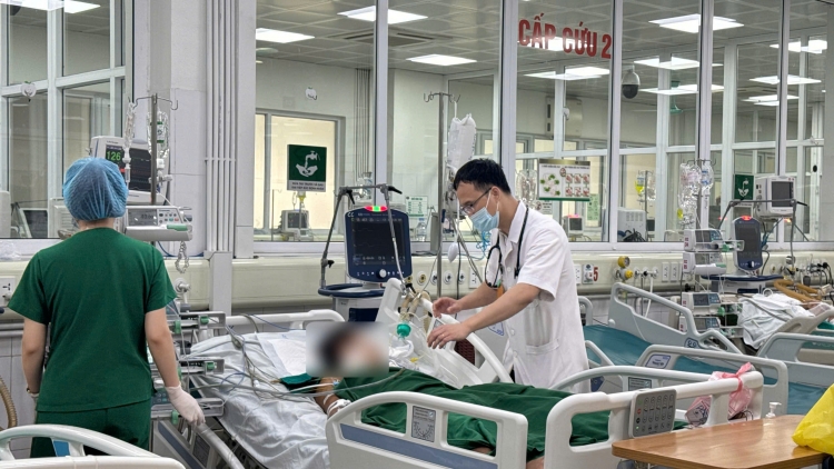 Nguy kịch vì uống thuốc Nam mua trên mạng