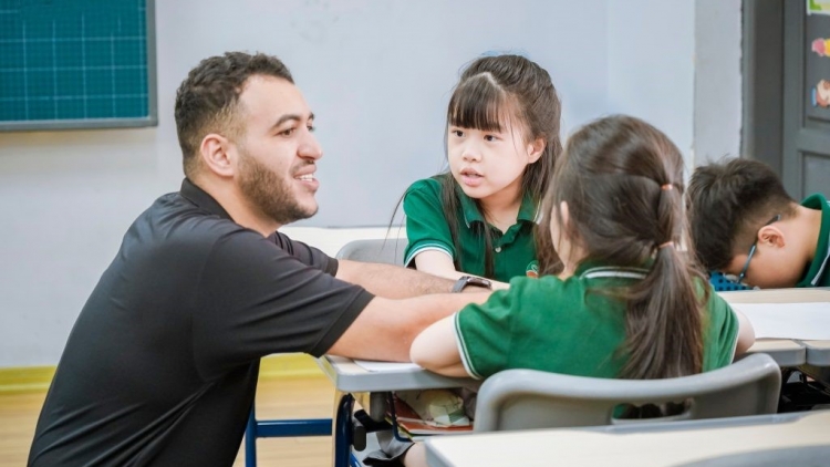 Đề xuất đánh giá trường học theo 3 mức độ khi đưa tiếng Anh thành ngôn ngữ thứ 2