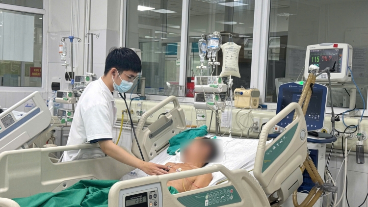 Vi khuẩn E. coli gây viêm màng não khiến cụ ông 72 tuổi bị nhiễm trùng nặng