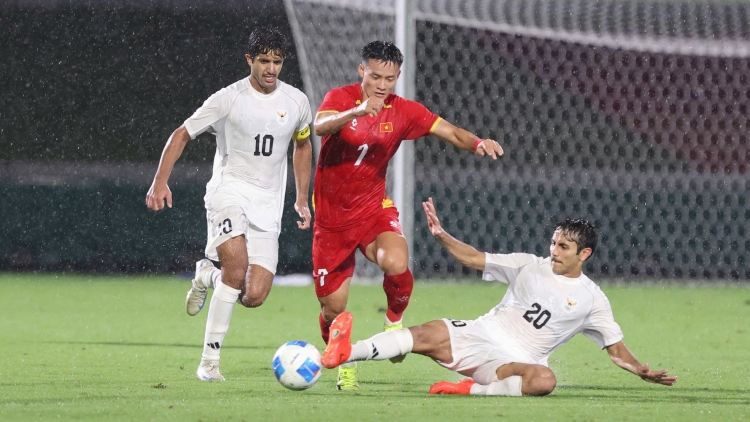 HLV Đinh Hồng Vinh hài lòng với tinh thần thi đấu của U23 Việt Nam