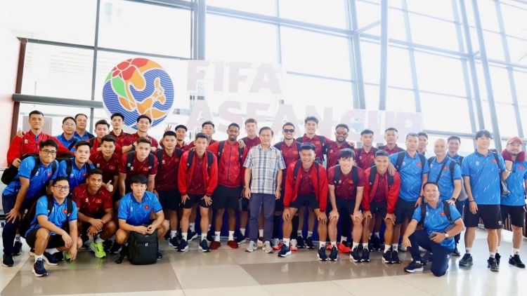 ĐT Việt Nam đặt chân tới Indonesia, sẵn sàng chinh phục FIFA ASEAN Cup 2026