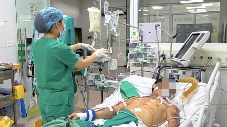 Sốc nhiễm khuẩn, hoại tử da vì liên cầu lợn