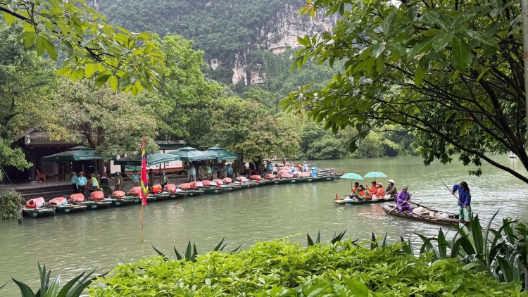 Ninh Bình tạm dừng một số hoạt động du lịch để đảm bảo an toàn cho du khách