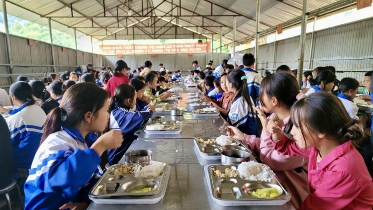 Đề xuất hỗ trợ ăn trưa 1,17 triệu đồng/tháng cho học sinh vùng khó khăn