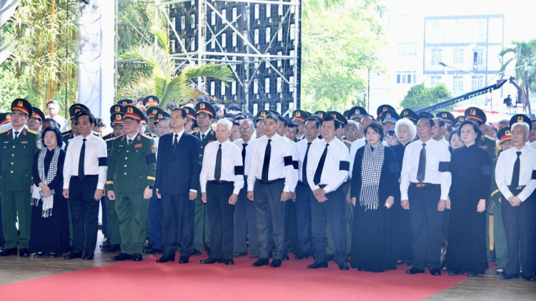 Xúc động lễ viếng, truy điệu và an táng 731 hài cốt liệt sĩ tại TPHCM