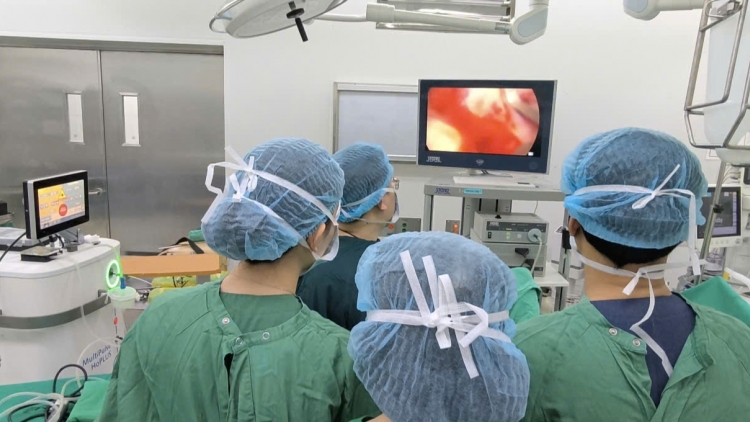 HoLEP – kỹ thuật laser giúp xử lý tuyến tiền liệt phì đại qua đường tiểu