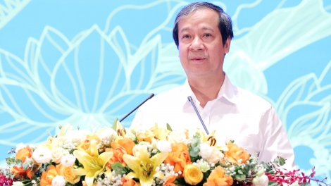 Bộ trưởng GD-ĐT: "Không điều chỉnh được dạy thêm, đổi mới giáo dục còn giới hạn"