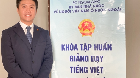 Chuyện về thầy hiệu trưởng ở Nhật Bản với tình yêu tiếng Việt
