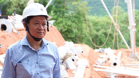 Truyền tải điện Hà Nội dựng cột 126 đường dây 500kV Lào Cai-Vĩnh Yên
